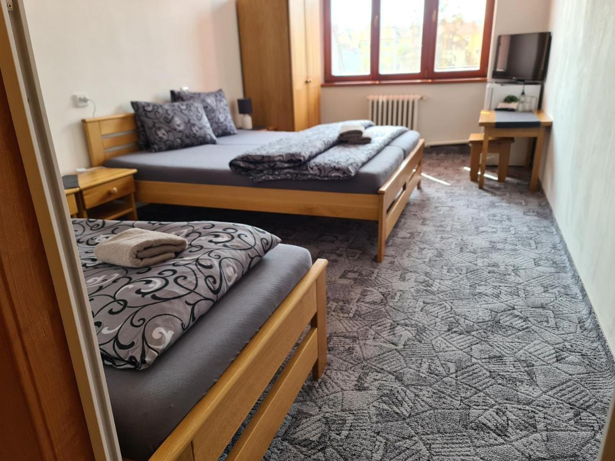 Rožnov pod Radhoštěm Hotel Koruna מראה חיצוני תמונה