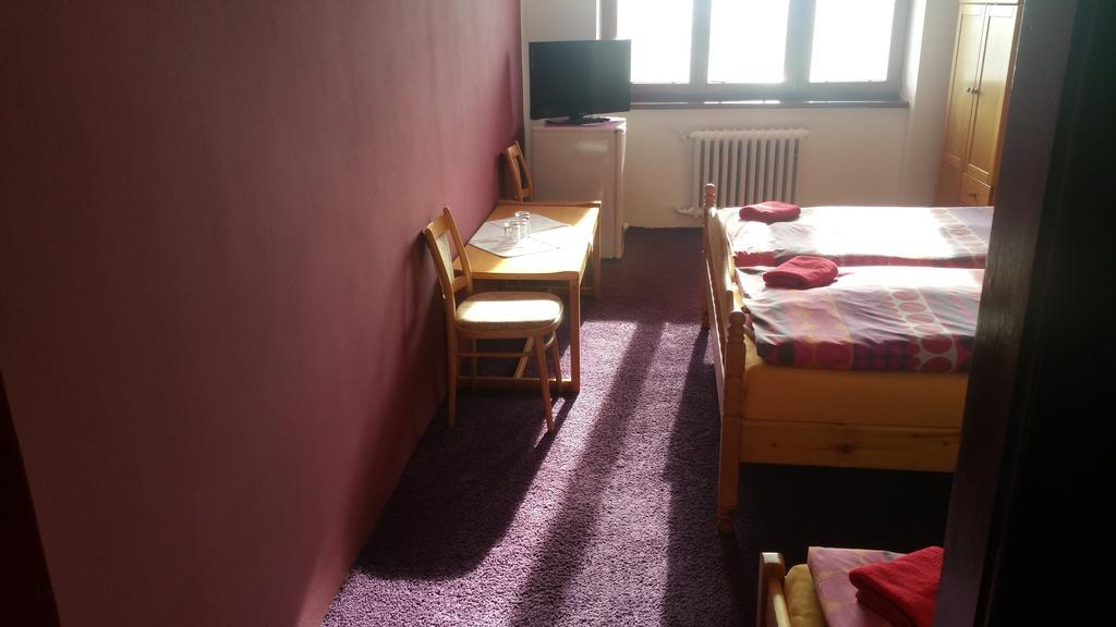 Rožnov pod Radhoštěm Hotel Koruna חדר תמונה