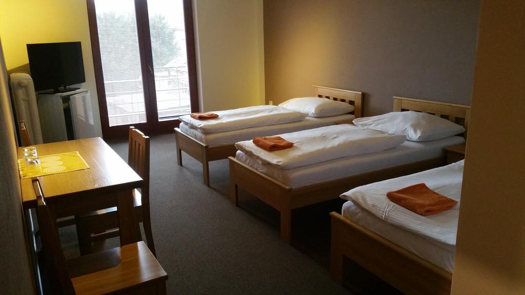 Rožnov pod Radhoštěm Hotel Koruna חדר תמונה