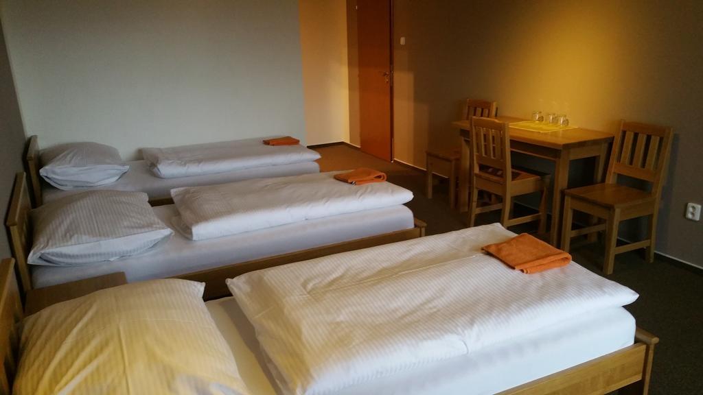 Rožnov pod Radhoštěm Hotel Koruna חדר תמונה