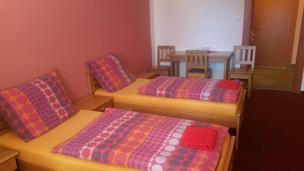 Rožnov pod Radhoštěm Hotel Koruna מראה חיצוני תמונה