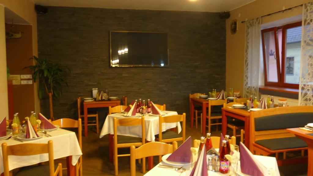 Rožnov pod Radhoštěm Hotel Koruna מראה חיצוני תמונה