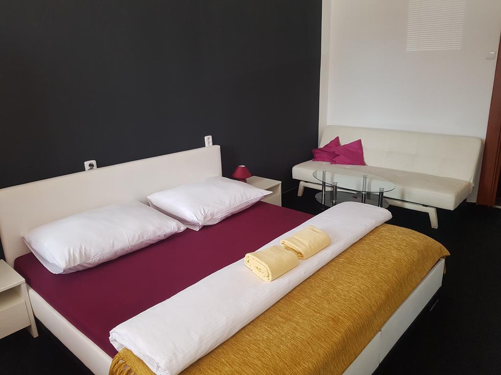 Rožnov pod Radhoštěm Hotel Koruna מראה חיצוני תמונה