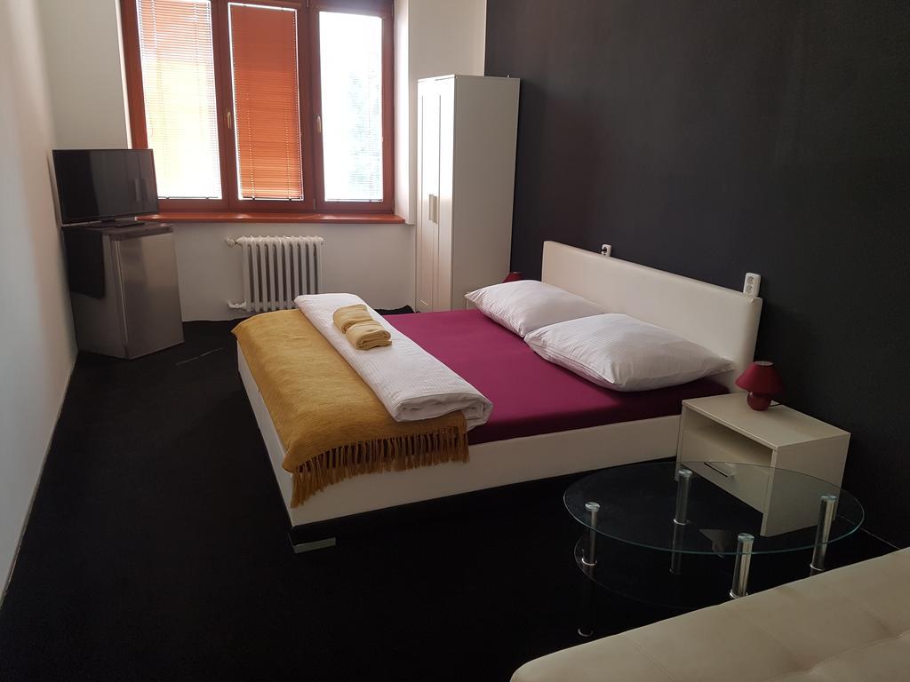Rožnov pod Radhoštěm Hotel Koruna מראה חיצוני תמונה