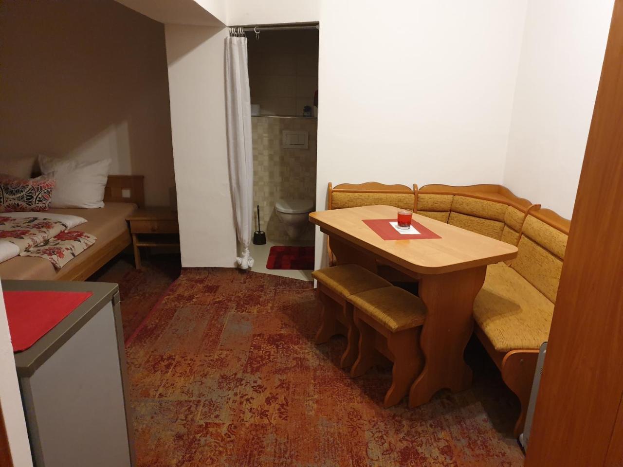 Rožnov pod Radhoštěm Hotel Koruna מראה חיצוני תמונה