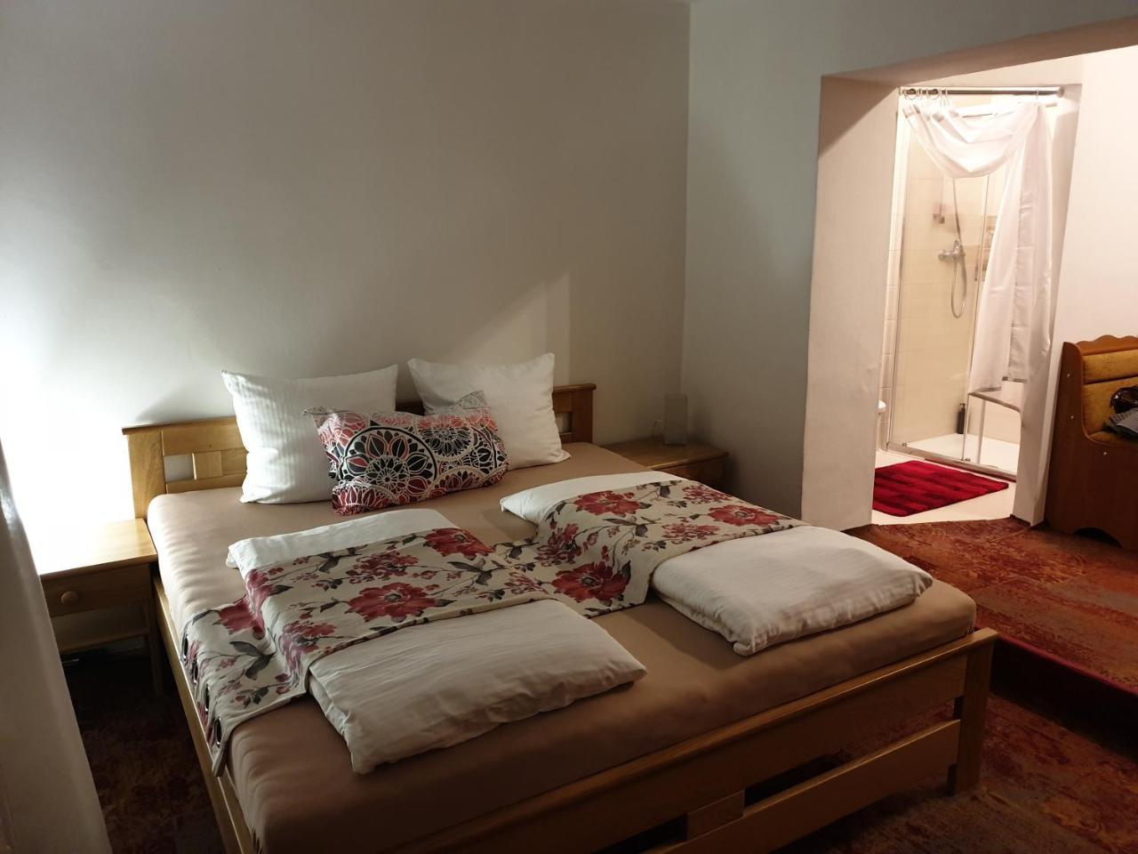 Rožnov pod Radhoštěm Hotel Koruna מראה חיצוני תמונה